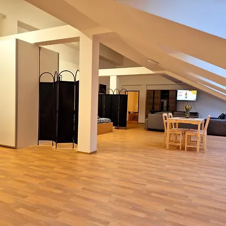 Center - Zamecek Hybesova * Brno